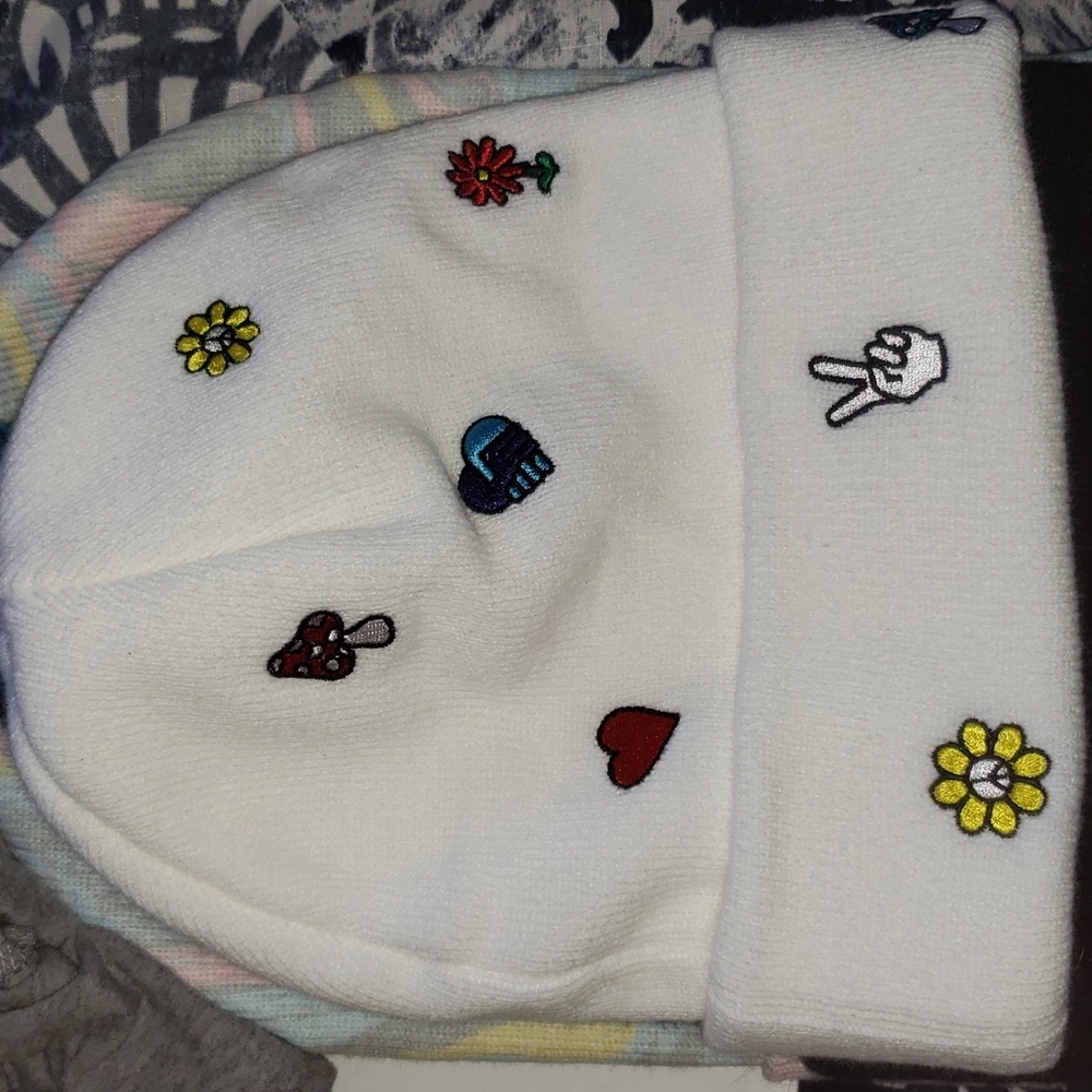 Zumies White Beanie